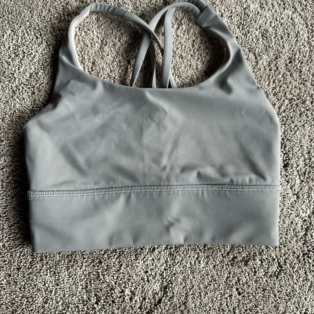 Gray Women's lululemon sports bra-size 2 - Picture 1 of 4